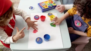 5 بازی آموزشی با رنگ انگشتی برای افزایش دقت و حافظه کودک